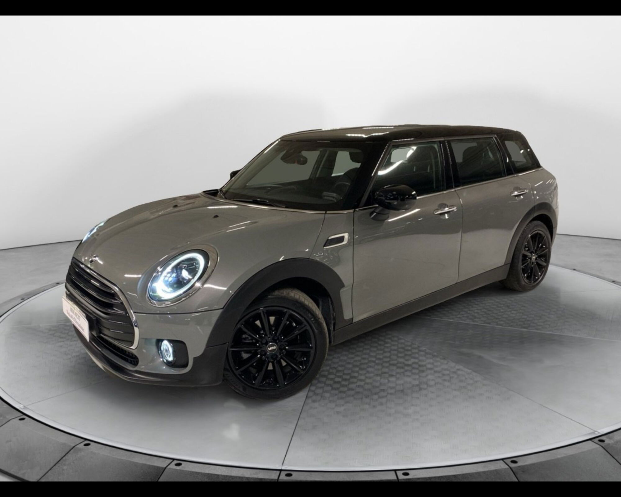 MINI Mini Clubman 2.0 Cooper D Classic Clubman  del 2021 usata a Pozzuoli