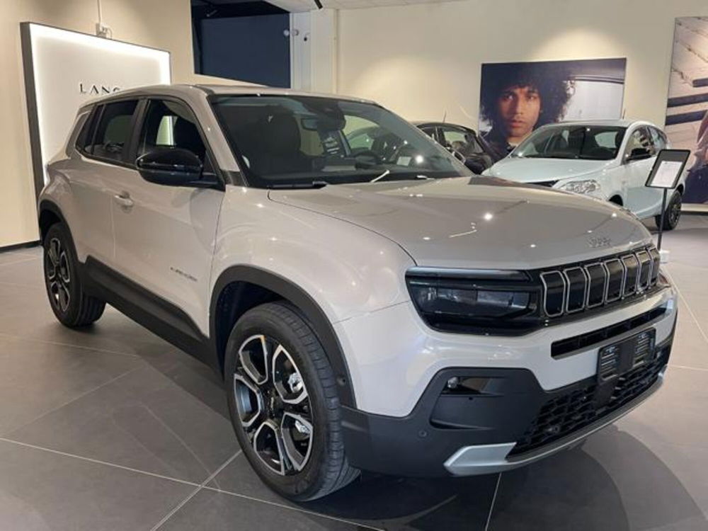 Jeep Avenger nuova a Aosta (3)