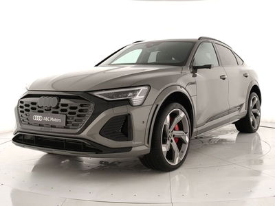 Audi SQ8 Sportback e-tron Sport Attitude quattro del 2024 usata a Nola