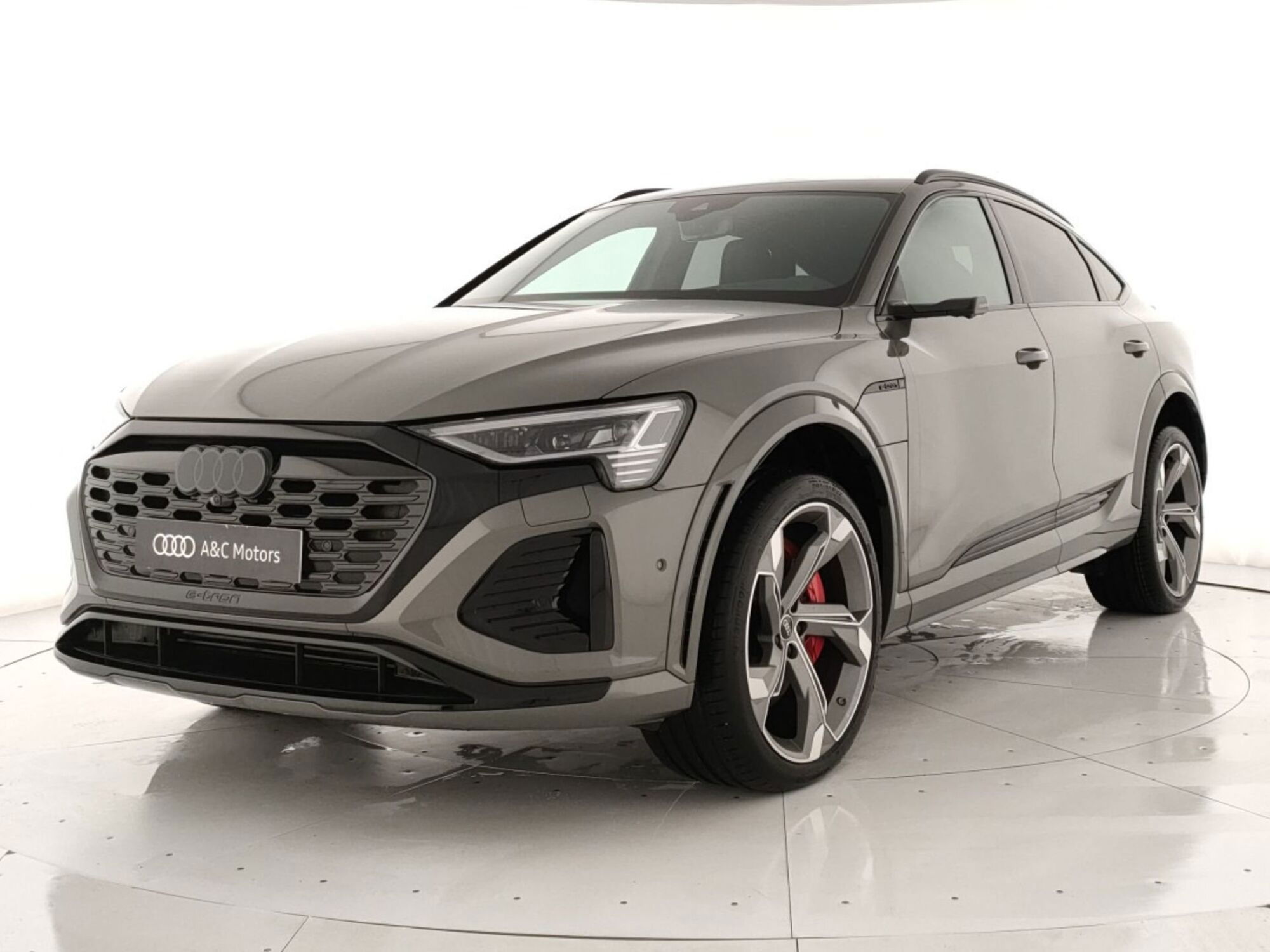 Audi Q8 Sportback Q8 Sportback e-tron 50 quattro nuova a Nola