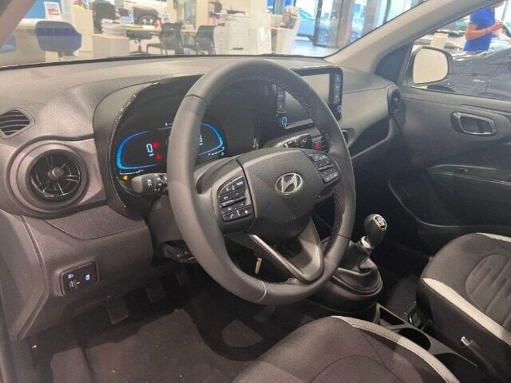 Hyundai i10 nuova a Firenze (8)