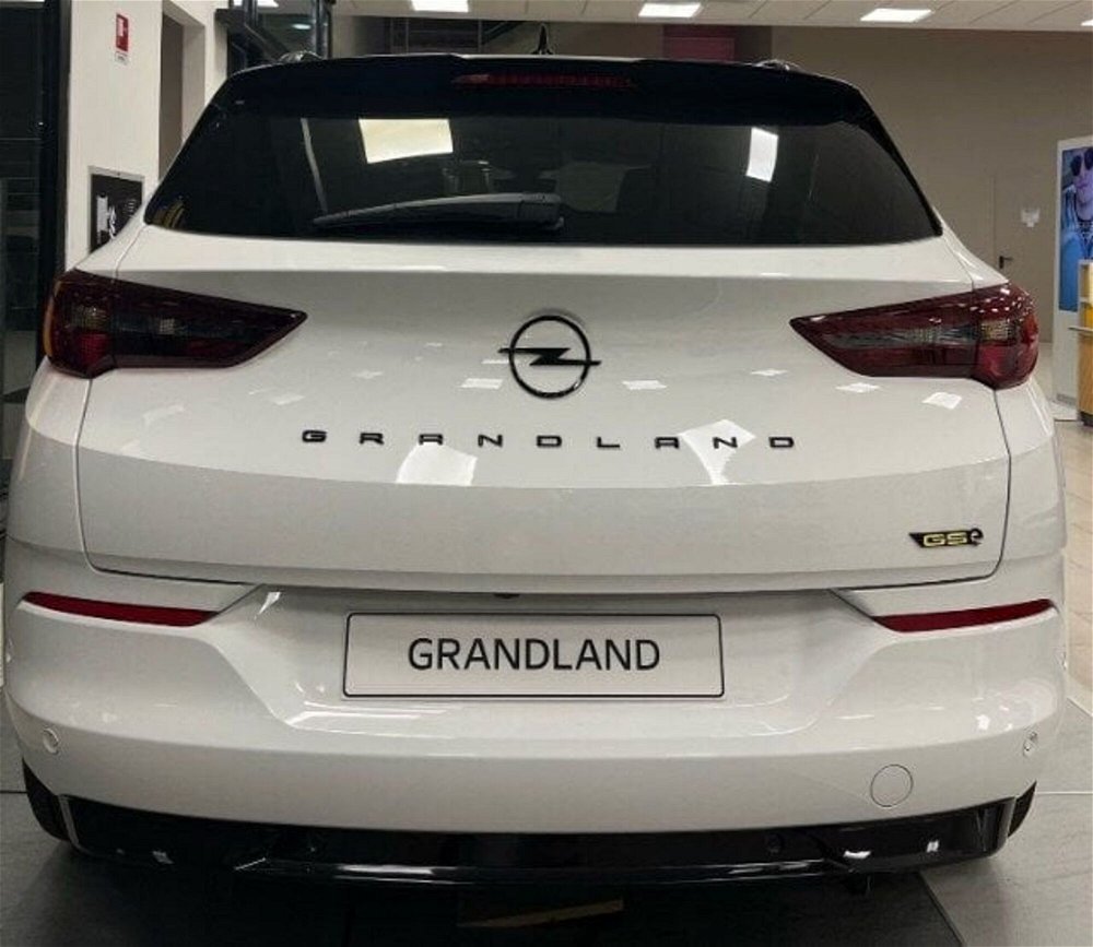 Opel Grandland 1.6 PHEV aut. AWD GSe nuova a Empoli (3)