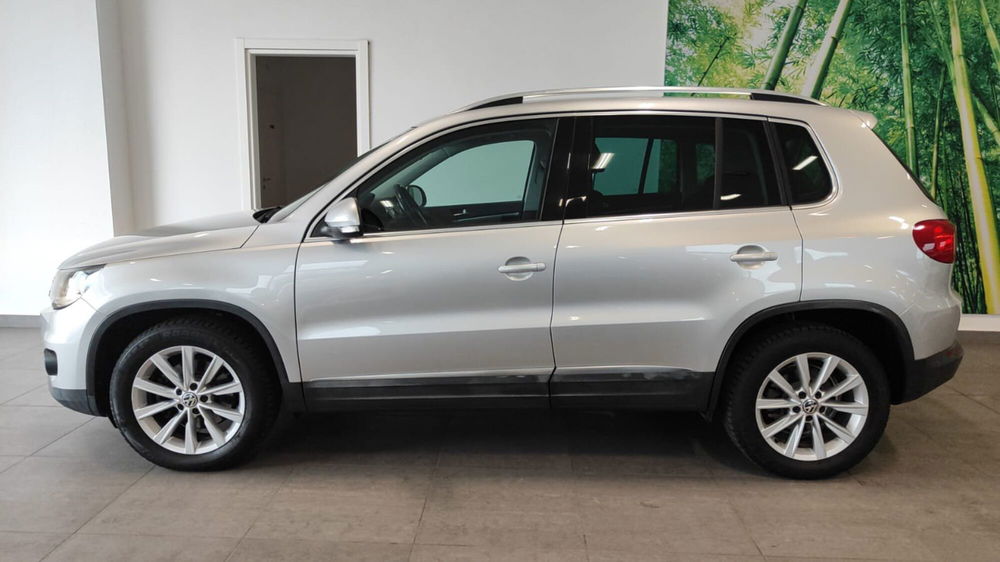 Volkswagen Tiguan 2.0 TDI 110 CV Sport & Style BlueMotion Technology  del 2015 usata a Empoli (3)