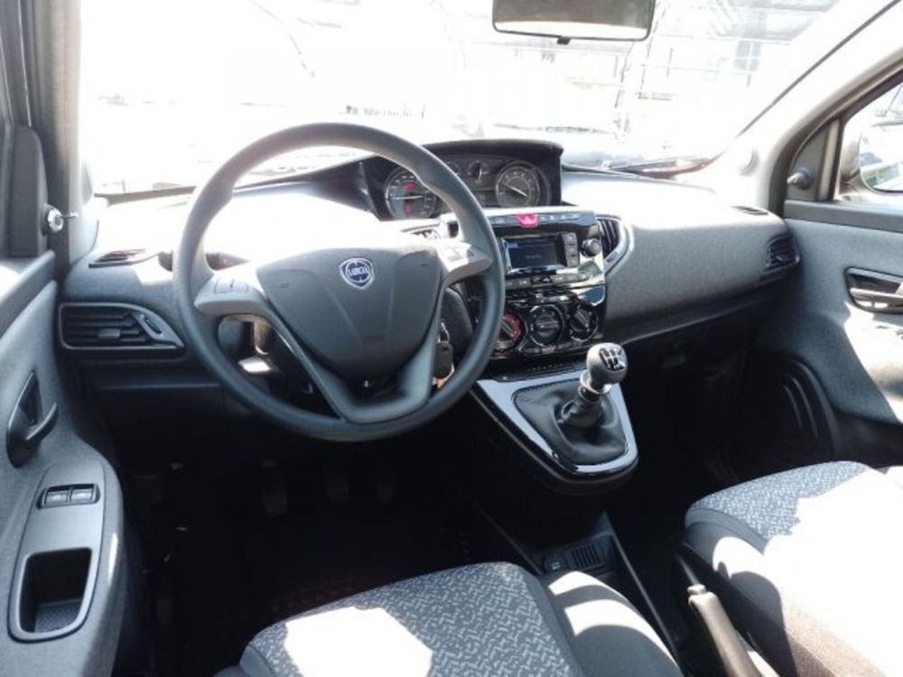 Lancia Ypsilon nuova a Brescia (6)