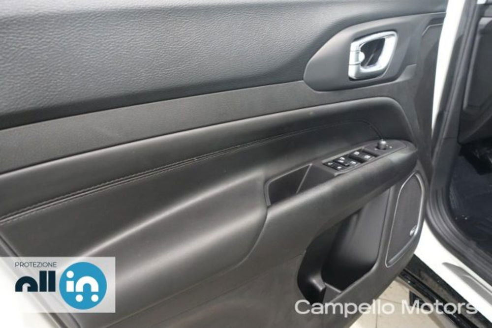 Jeep Compass nuova a Venezia (8)