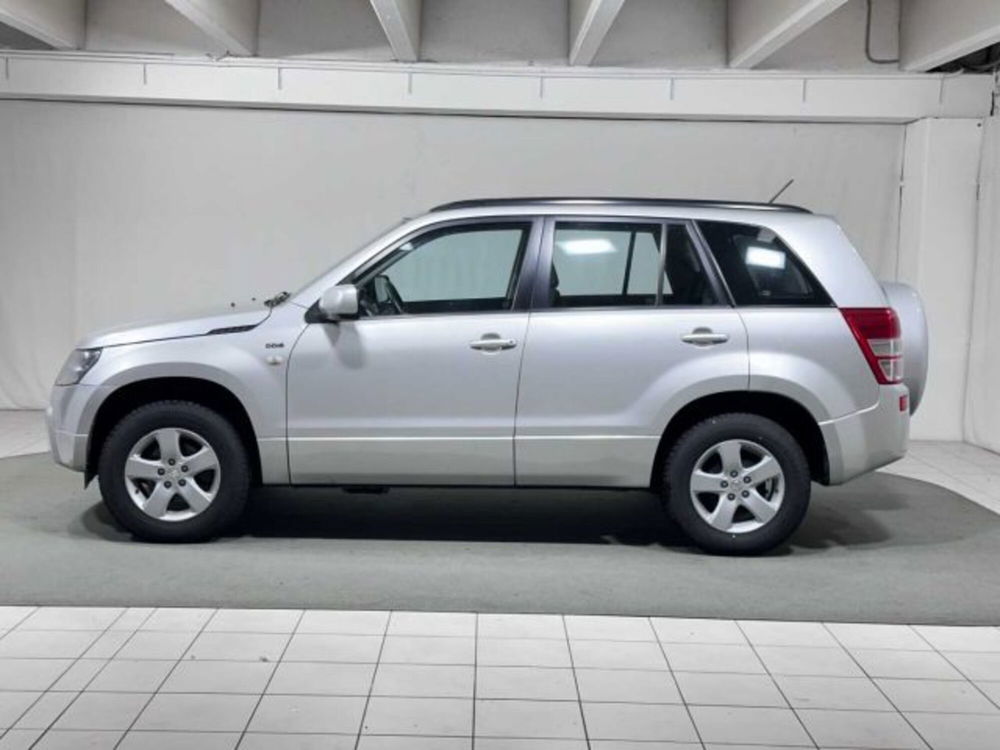 Suzuki Grand Vitara 1.9 DDiS 5 porte Crossover del 2007 usata a Caspoggio (2)