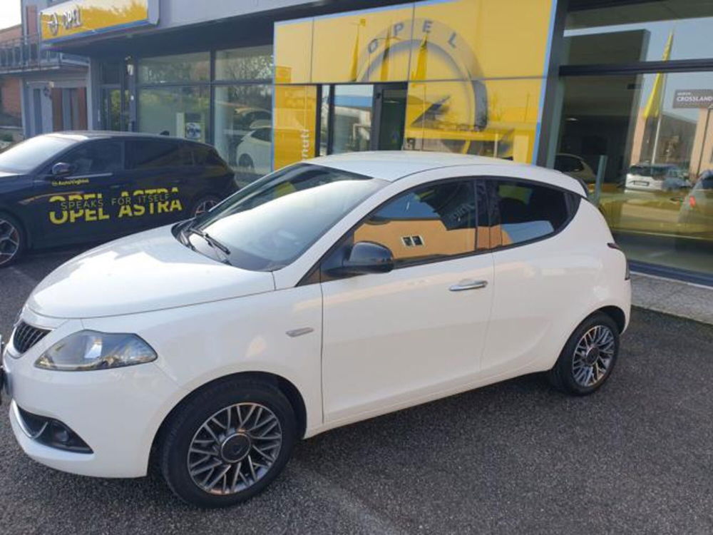 Lancia Ypsilon usata a Verona (3)