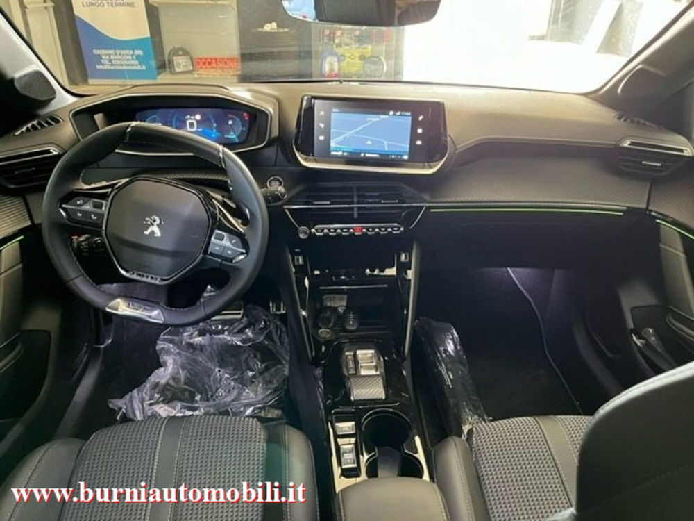 Peugeot 208 nuova a Milano (16)