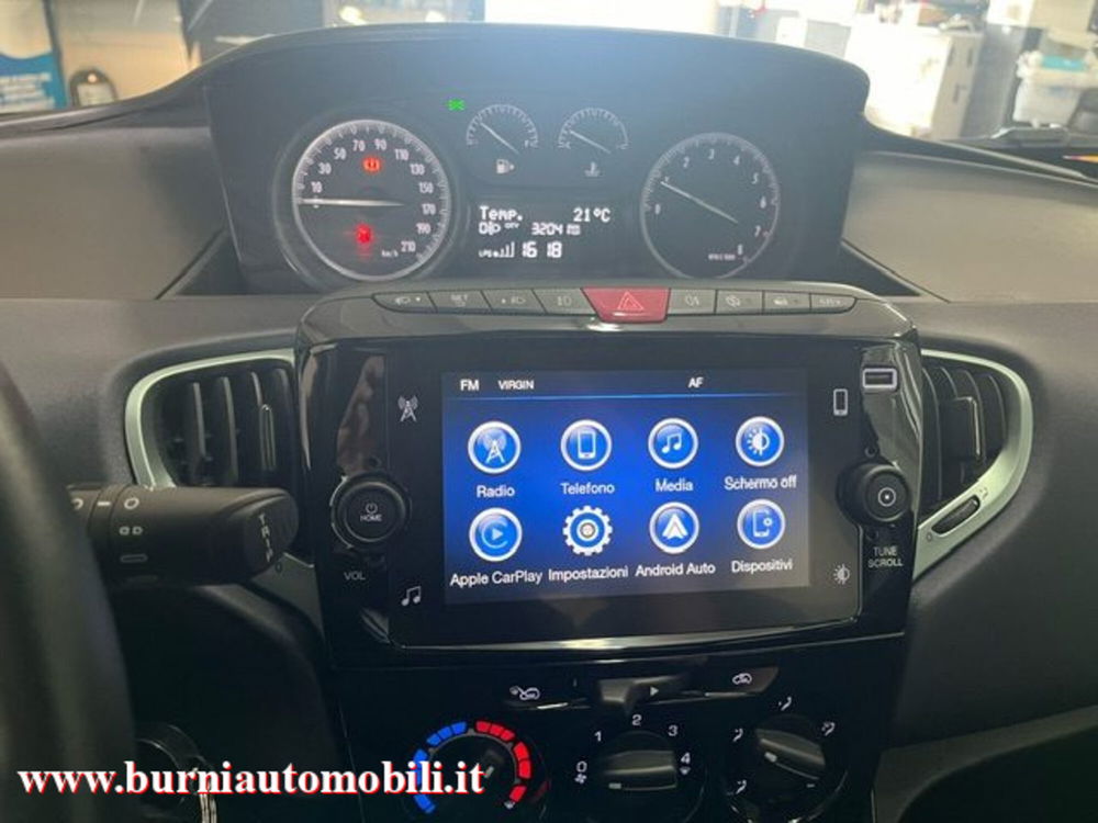 Lancia Ypsilon usata a Milano (19)