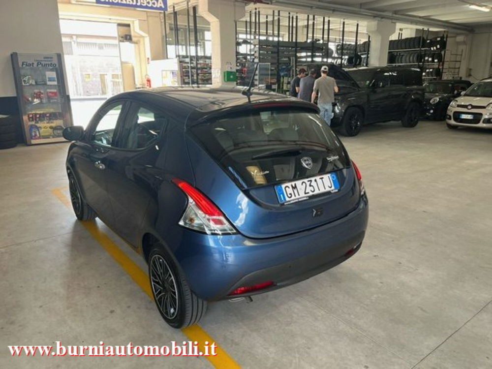 Lancia Ypsilon usata a Milano (4)