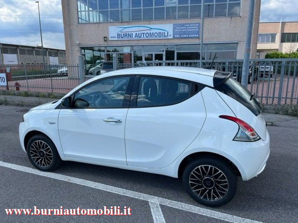 Lancia Ypsilon nuova a Milano (6)