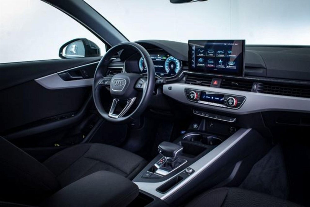 Audi A4 Avant 35 TDI/163 CV S tronic Business Advanced  del 2022 usata a Paruzzaro (3)