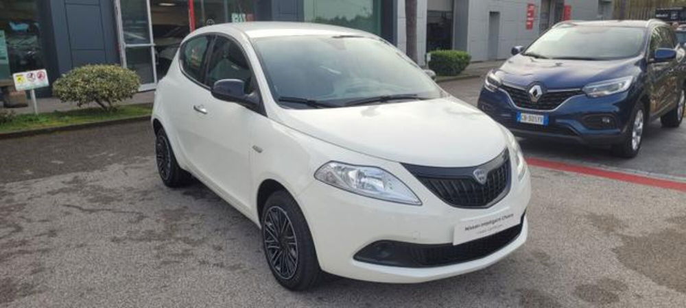 Lancia Ypsilon nuova a Napoli