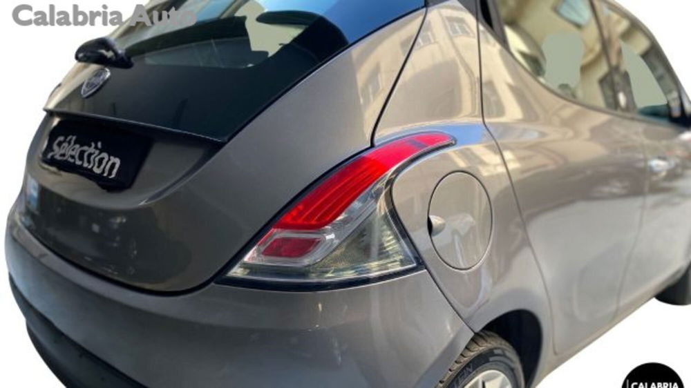 Lancia Ypsilon usata a Reggio Calabria (16)