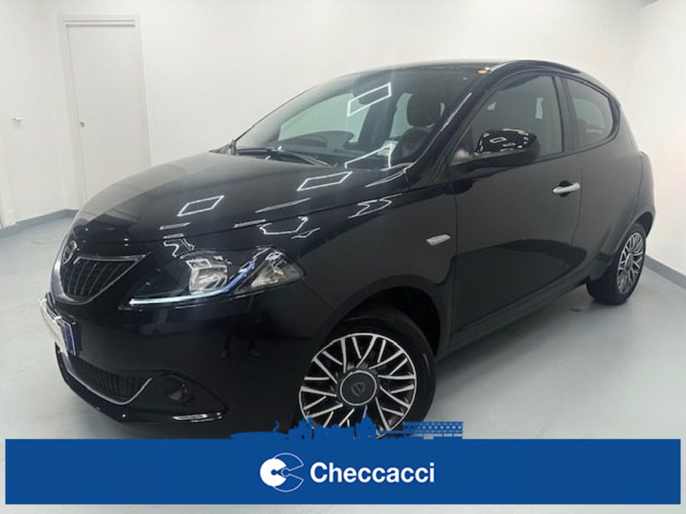 Lancia Ypsilon usata a Prato