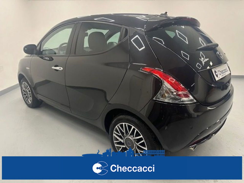 Lancia Ypsilon usata a Prato (4)