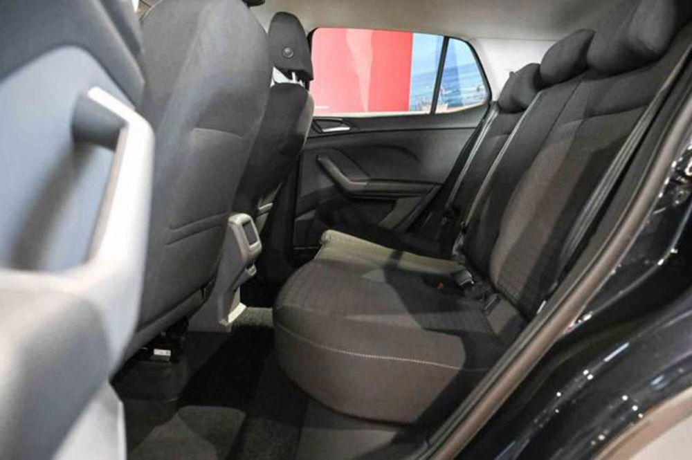 Volkswagen T-Cross usata a Torino (12)