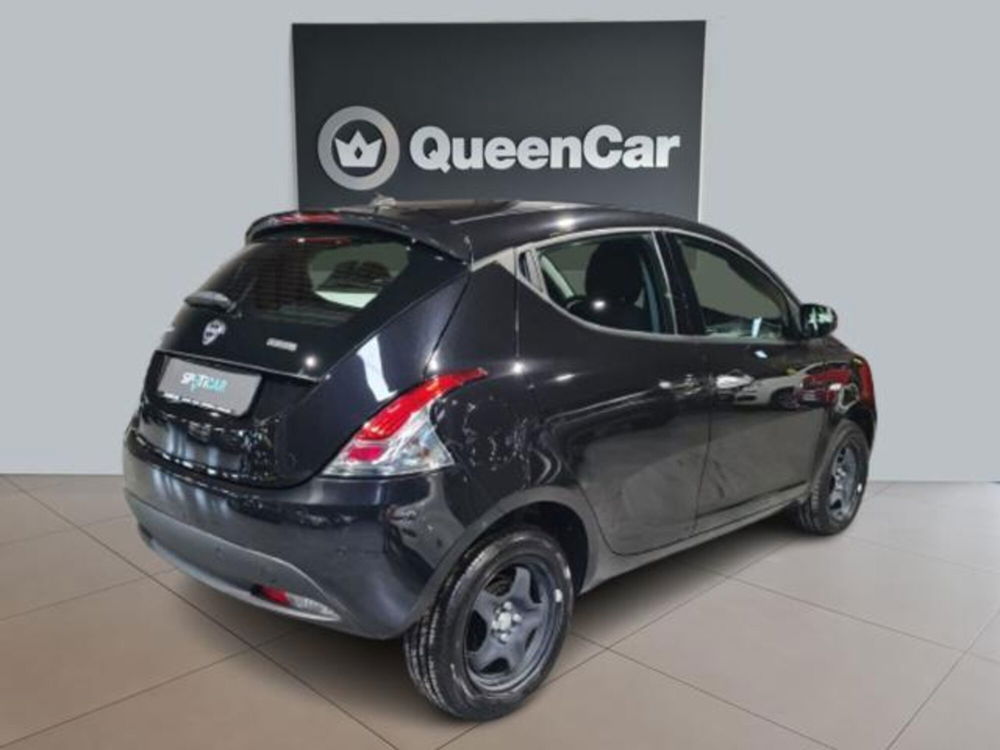 Lancia Ypsilon nuova a Torino (4)