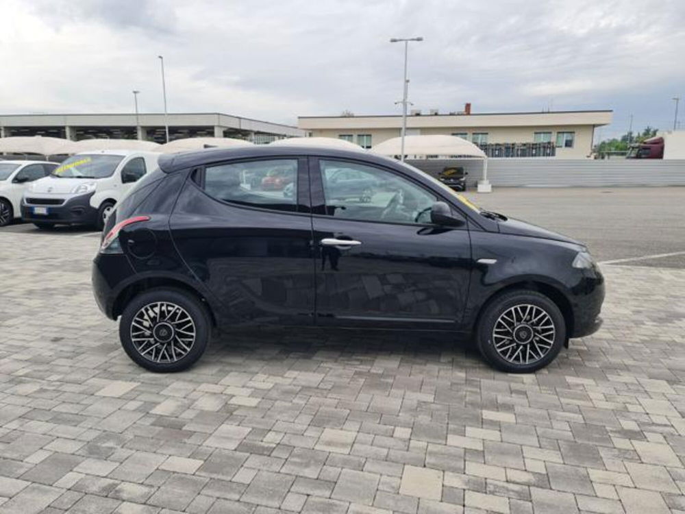 Lancia Ypsilon nuova a Torino (10)