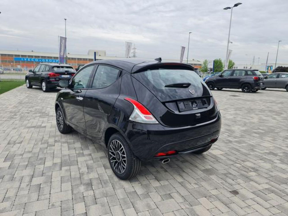 Lancia Ypsilon nuova a Torino (6)