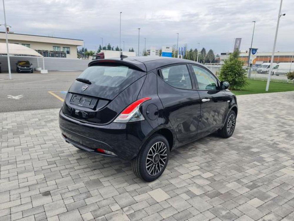 Lancia Ypsilon nuova a Torino (9)