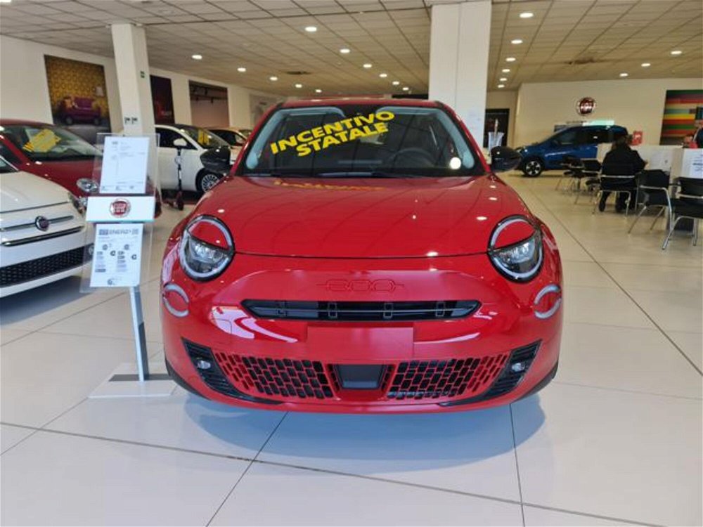 Fiat 600e 600 54kWh Red nuova a Pianezza (2)