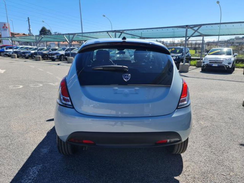 Lancia Ypsilon nuova a Torino (6)