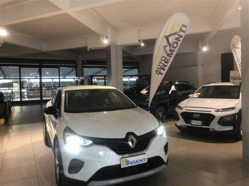 Renault Captur Full Hybrid E-Tech 145 CV Initiale Paris del 2021 usata a Padova