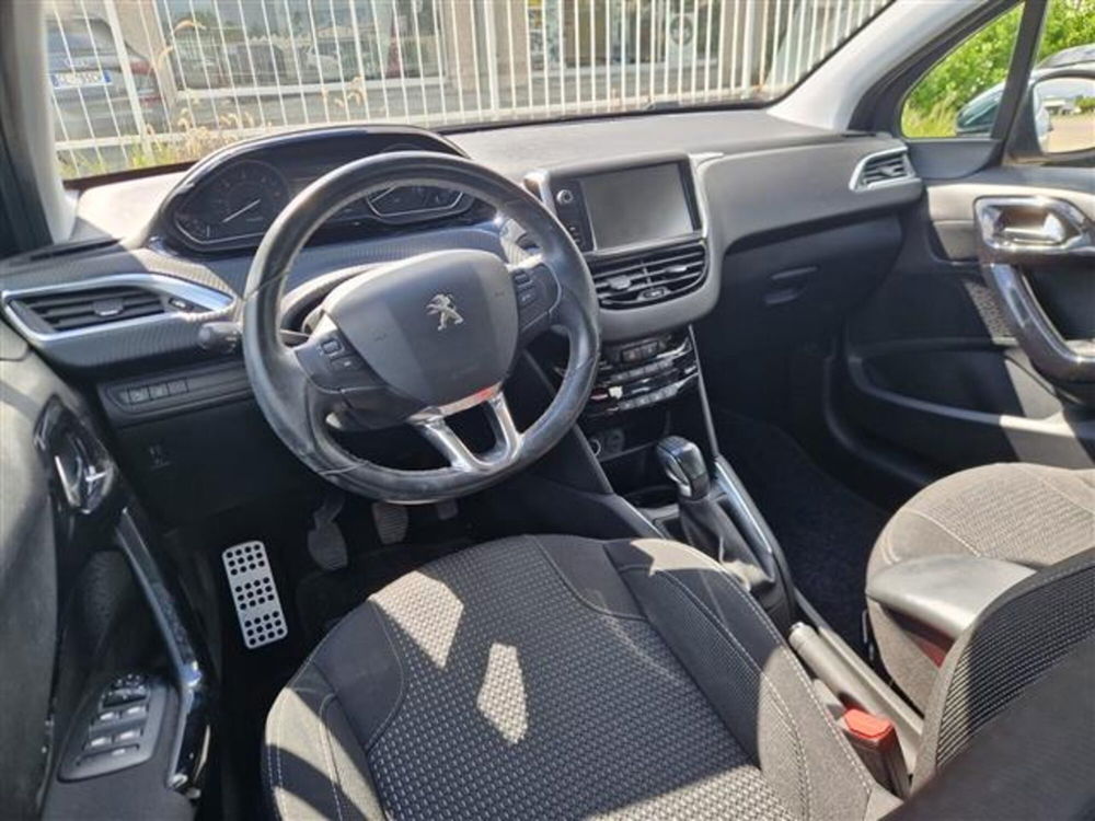 Peugeot 208 usata a Pavia (6)