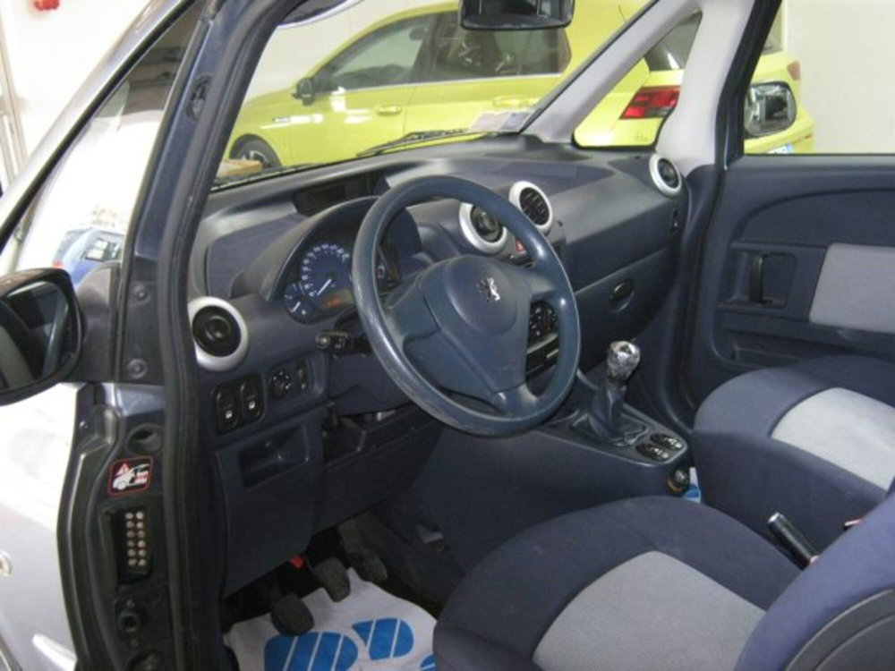 Peugeot 1007 1.4 Trendy  del 2007 usata a Ascoli Piceno (5)