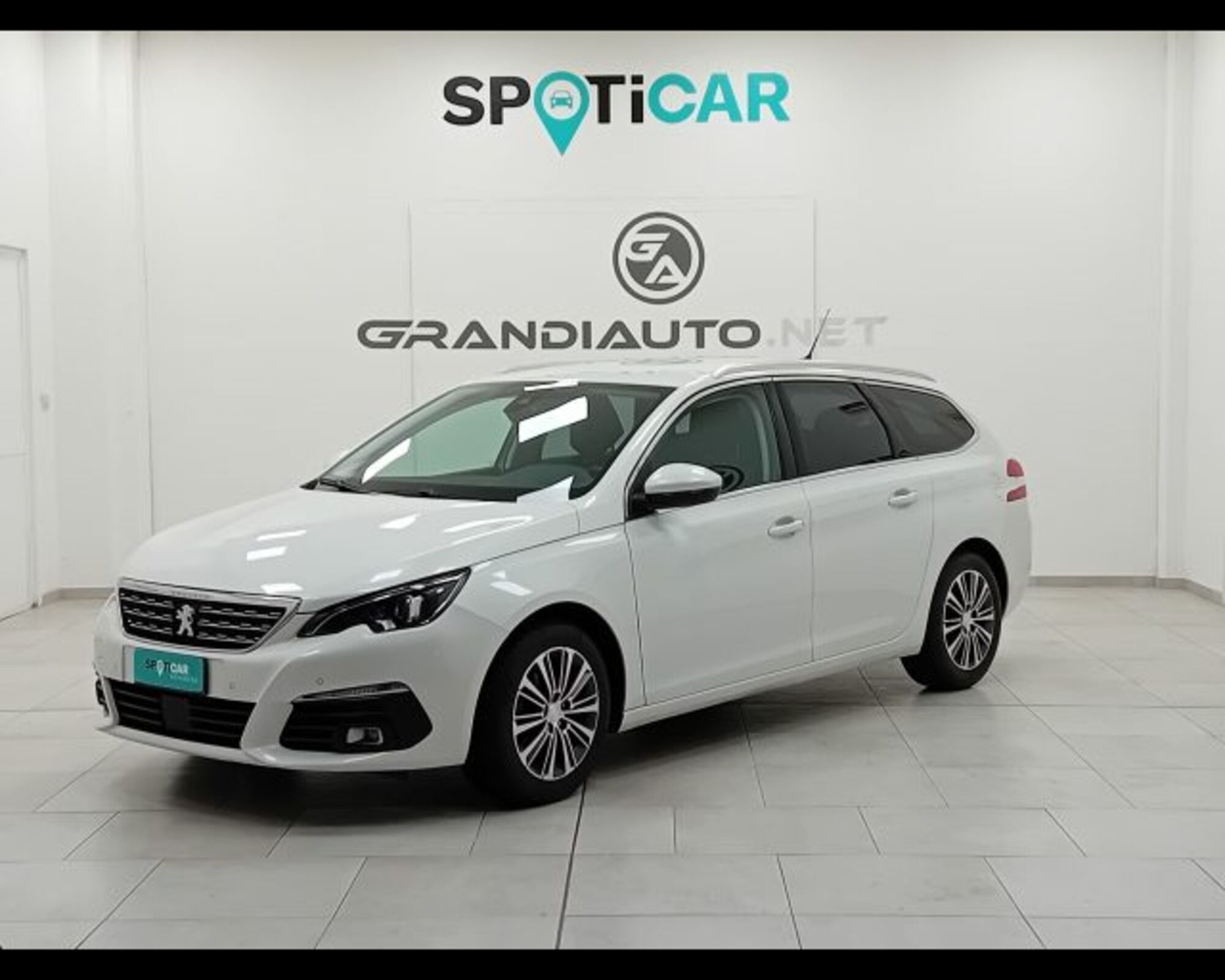 Peugeot 308 SW 1.5 bluehdi Active Pack s&amp;s 130cv eat8 del 2020 usata a Alessandria