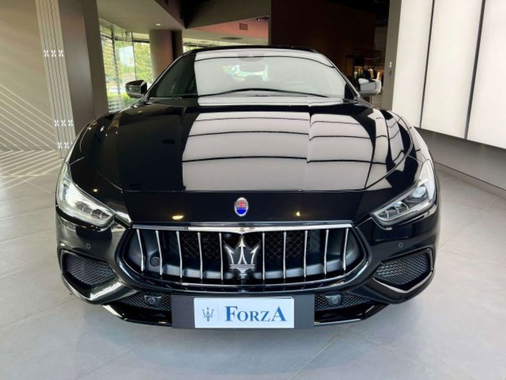 Maserati Ghibli usata a Torino (2)