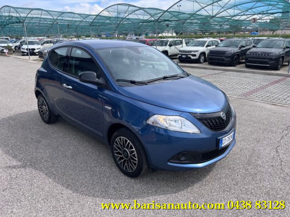 Lancia Ypsilon 1.0 FireFly 5 porte S&S Hybrid Oro nuova a Pieve di Soligo (2)