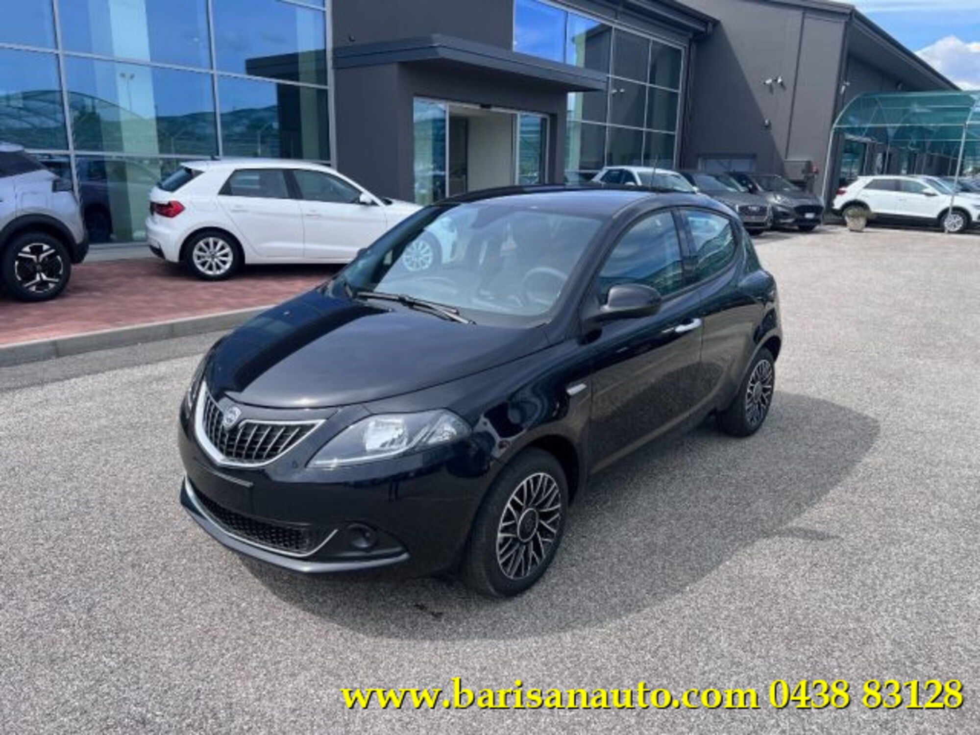 Lancia Ypsilon 1.0 FireFly 5 porte S&amp;S Hybrid Platino nuova a Pieve di Soligo