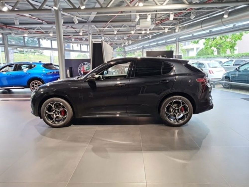 Alfa Romeo Stelvio nuova a Monza e Brianza (4)