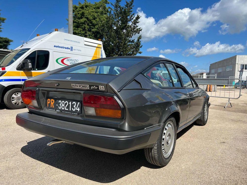 Alfa Romeo Alfetta usata a Foggia (6)