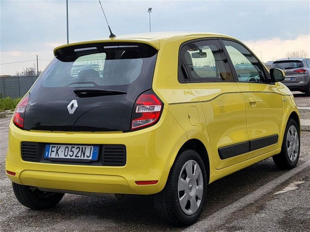 Renault Twingo SCe Zen  del 2017 usata a Foggia (5)
