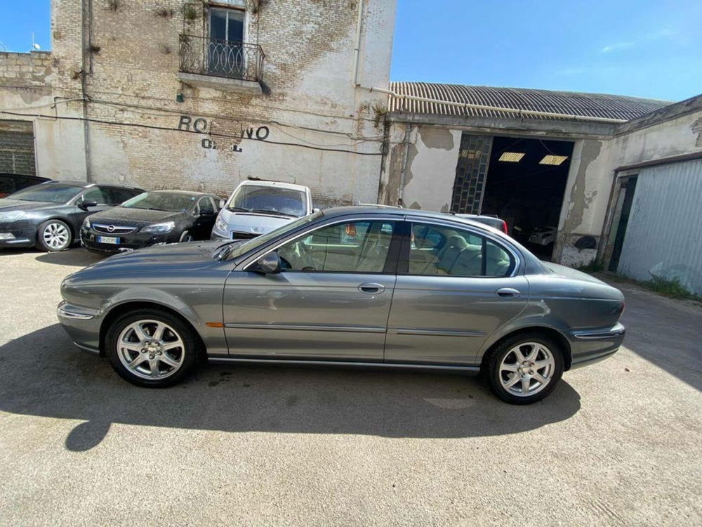 Jaguar X-Type usata a Foggia (4)