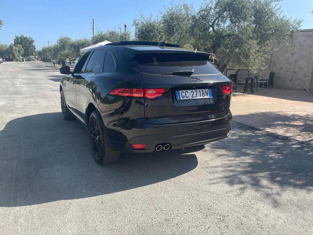 Jaguar F-Pace usata a Foggia (3)