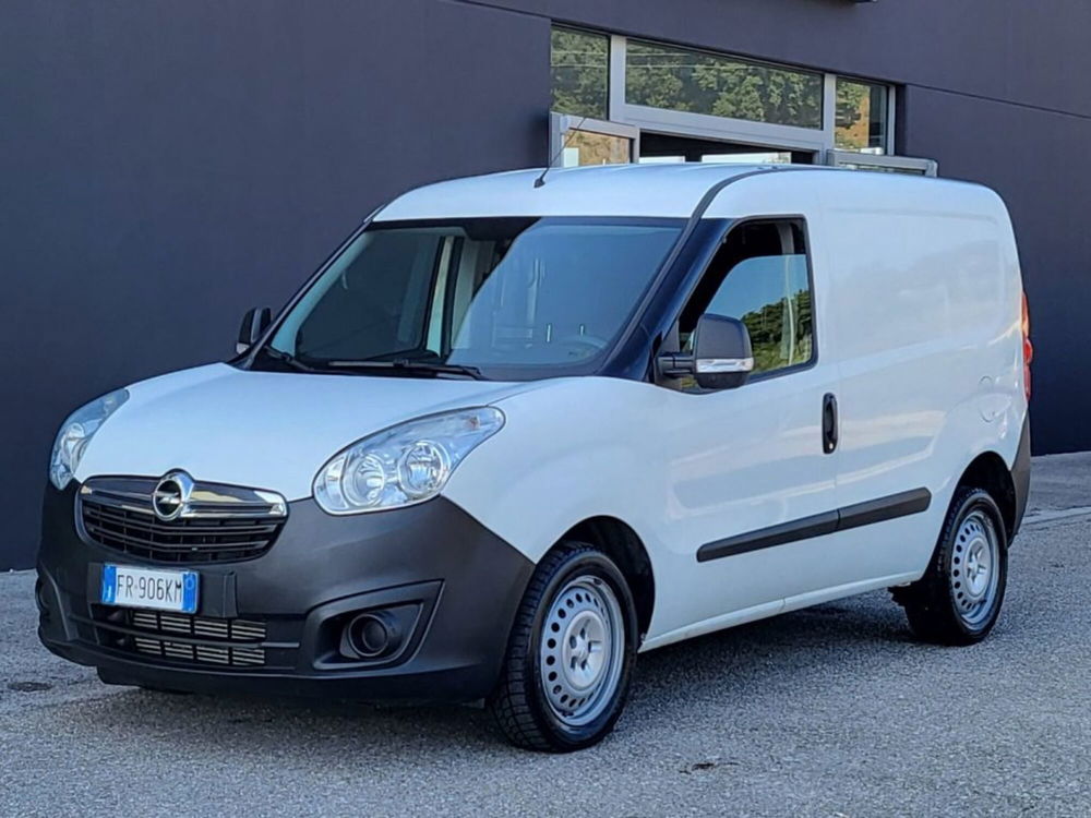 Opel Combo usata a Foggia