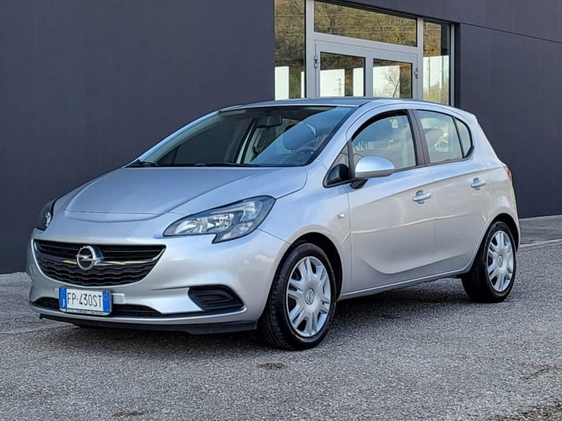 Opel Corsa 1.4 90CV GPL Tech 5 porte Advance  del 2018 usata a Foggia