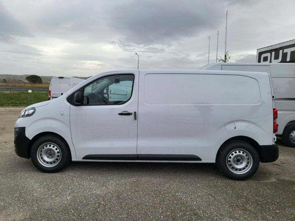 Opel Vivaro Furgone nuova a Foggia (4)