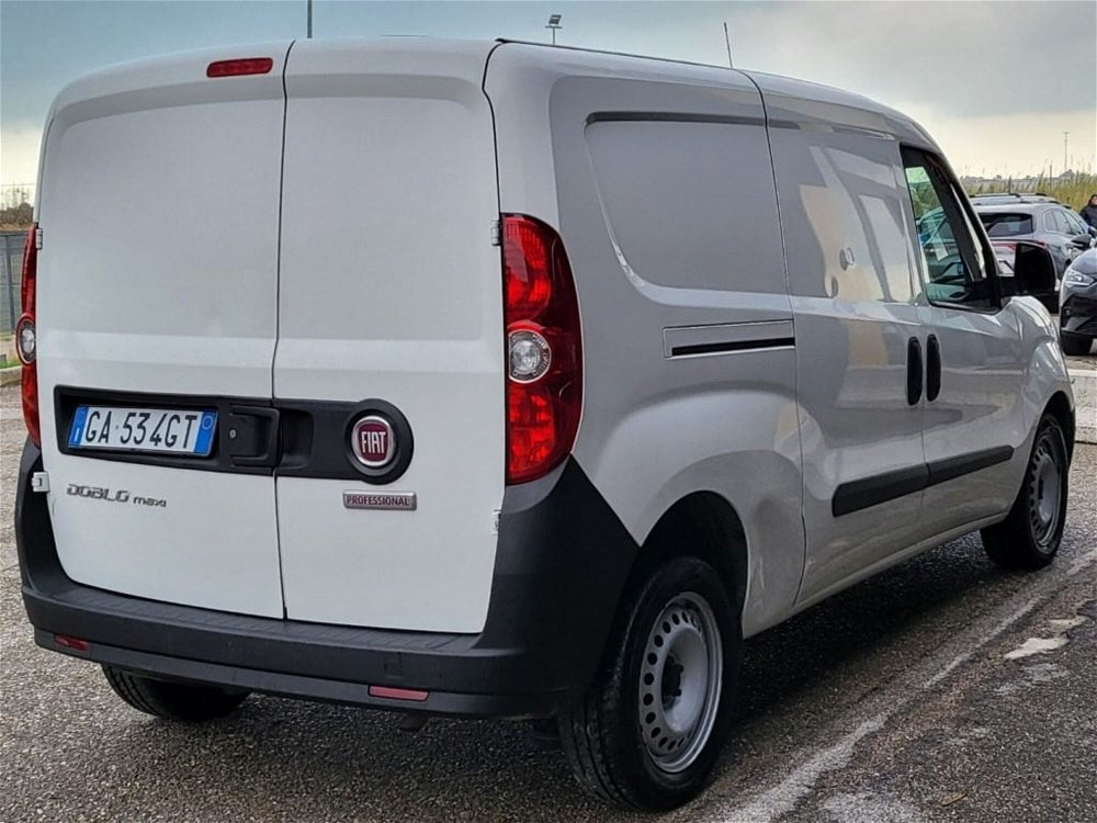 Fiat Doblò Furgone 1.6 MJT 105CV S&S PL-TN Cargo Maxi Business  del 2020 usata a Foggia (5)