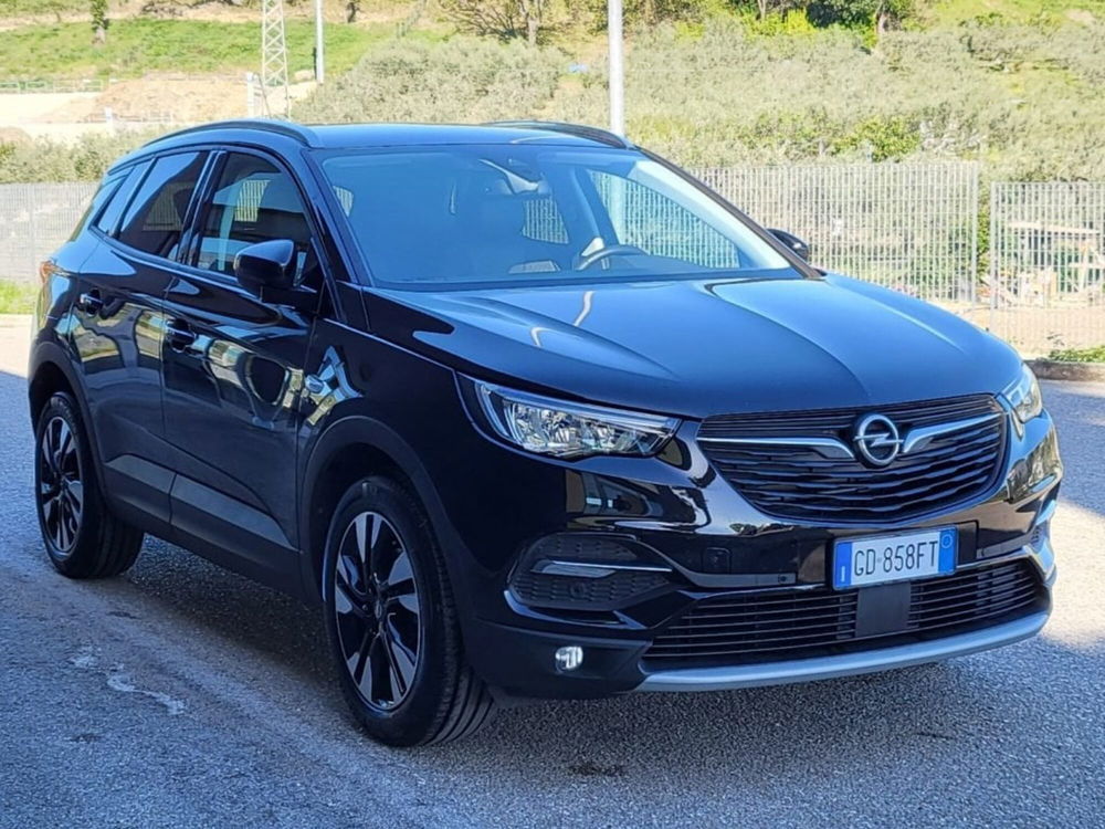 Opel Grandland X usata a Foggia (6)