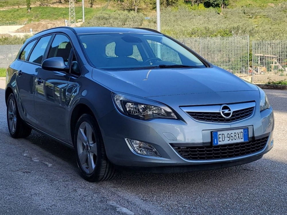 Opel Astra Station Wagon usata a Foggia (6)