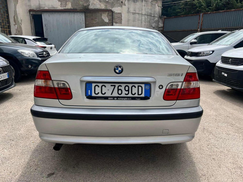 BMW Serie 3 318i (2.0) cat 4 porte  del 2002 usata a Foggia (5)