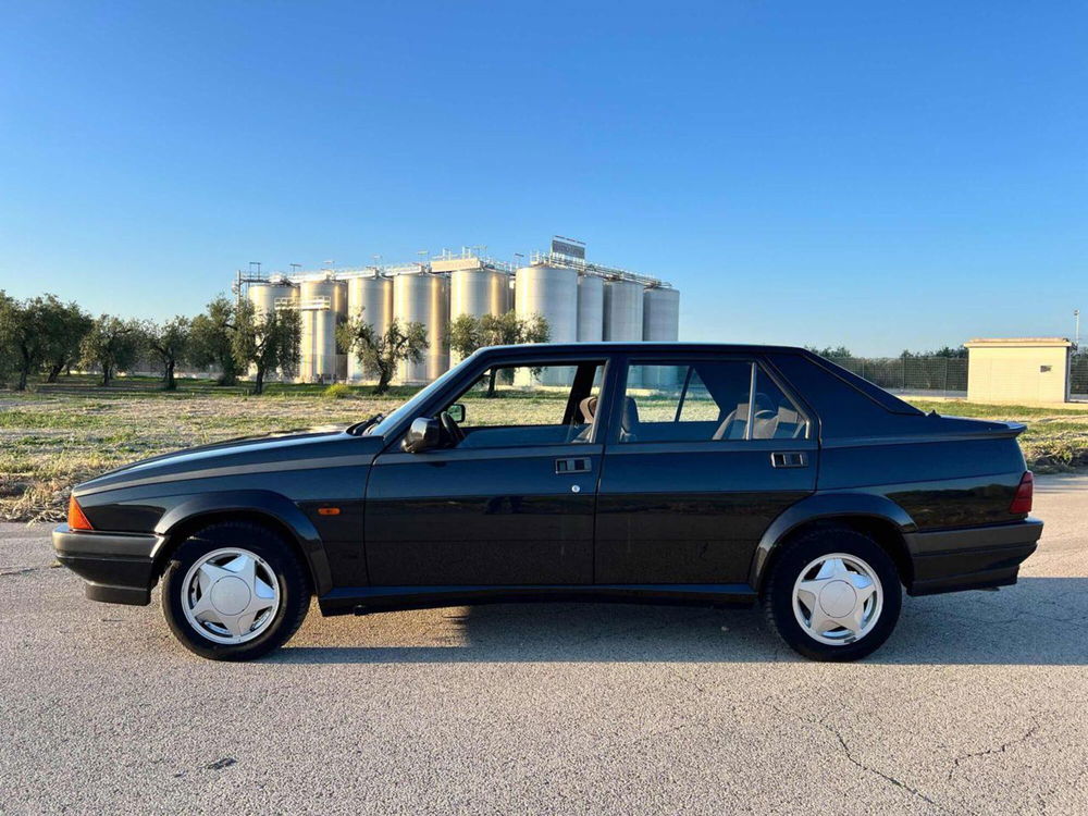 Alfa Romeo 75 usata a Foggia (2)