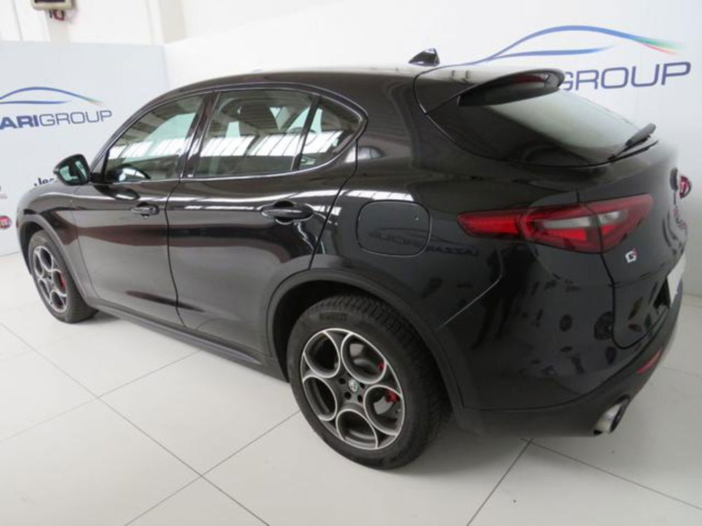 Alfa Romeo Stelvio usata a Lodi (4)