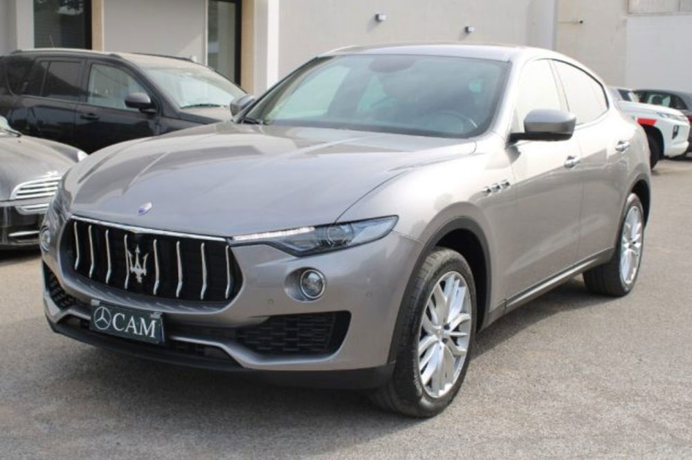 Maserati Levante Levante V6 Diesel AWD  del 2021 usata a Lecce (3)