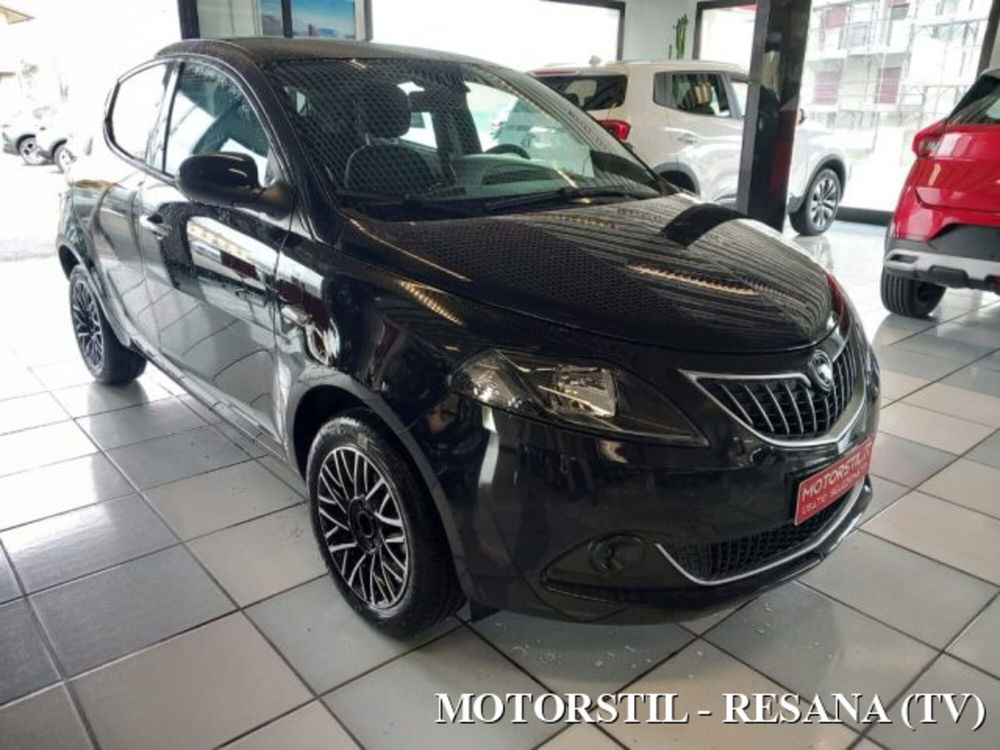 Lancia Ypsilon nuova a Treviso